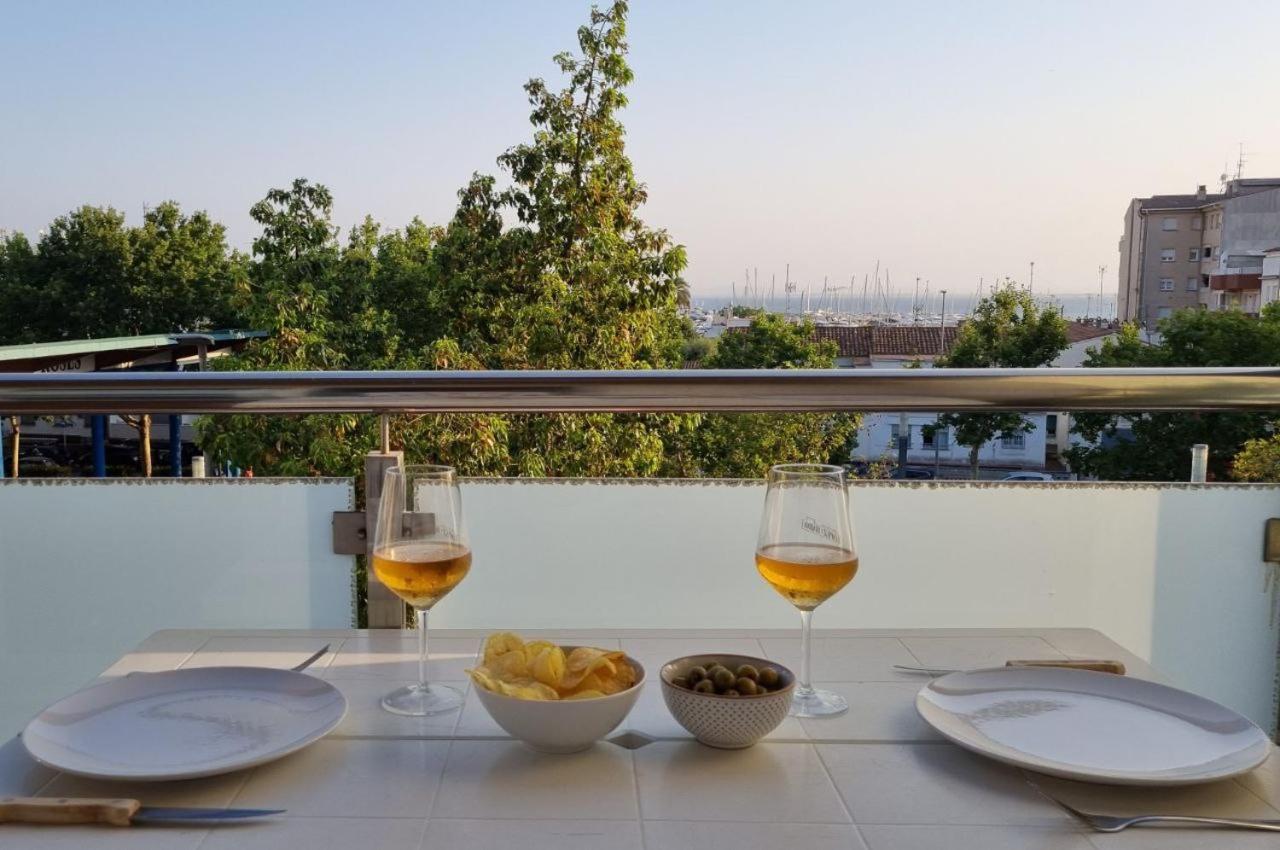 Apartament Piso En El Centro Con Vistas Al Mar Y Balcon Roses Zewnętrze zdjęcie